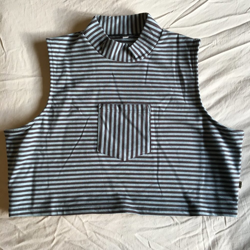 Fashion Brand Company Striped Center Pocket Crop